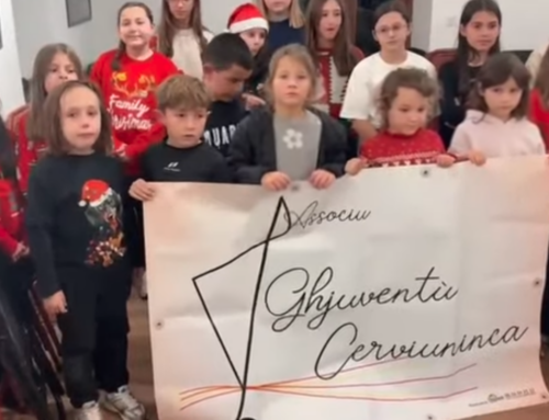 Les enfants de Ciervone chantent pour leurs camarades Ukrainiens.